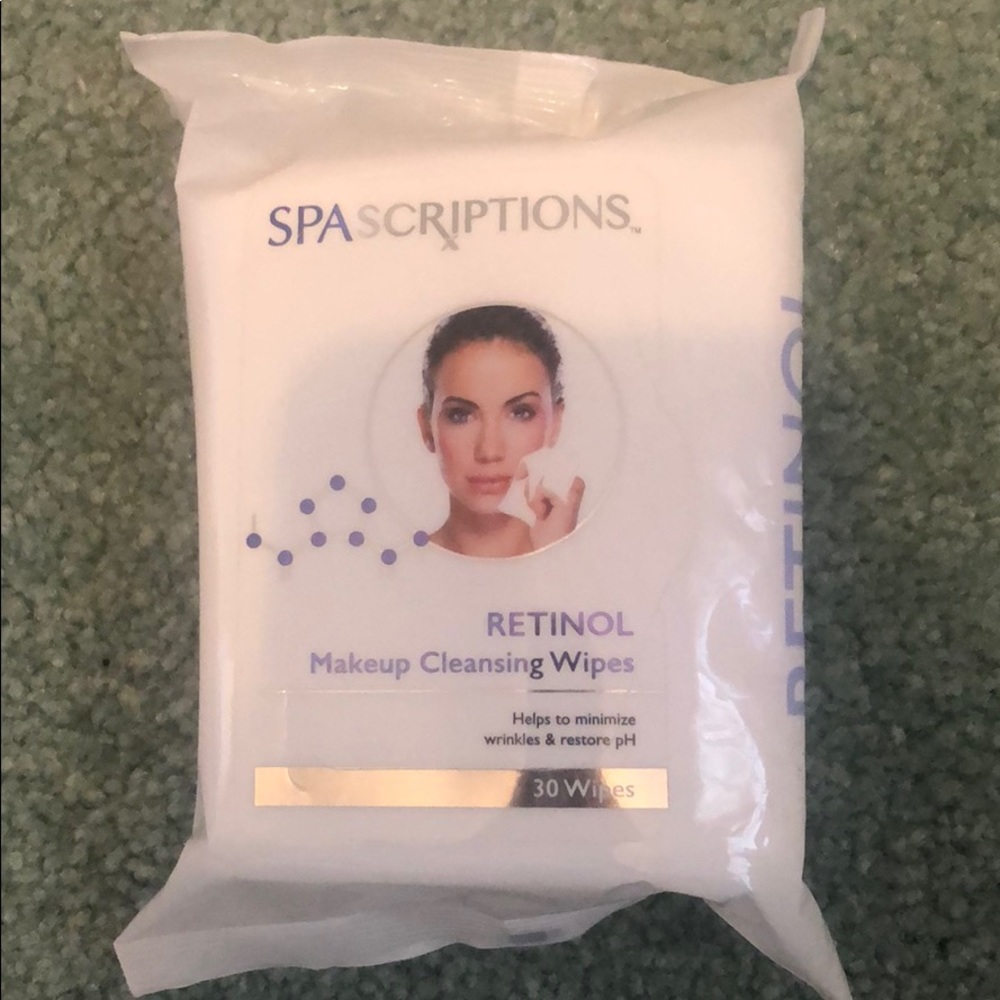 Makeup wipes